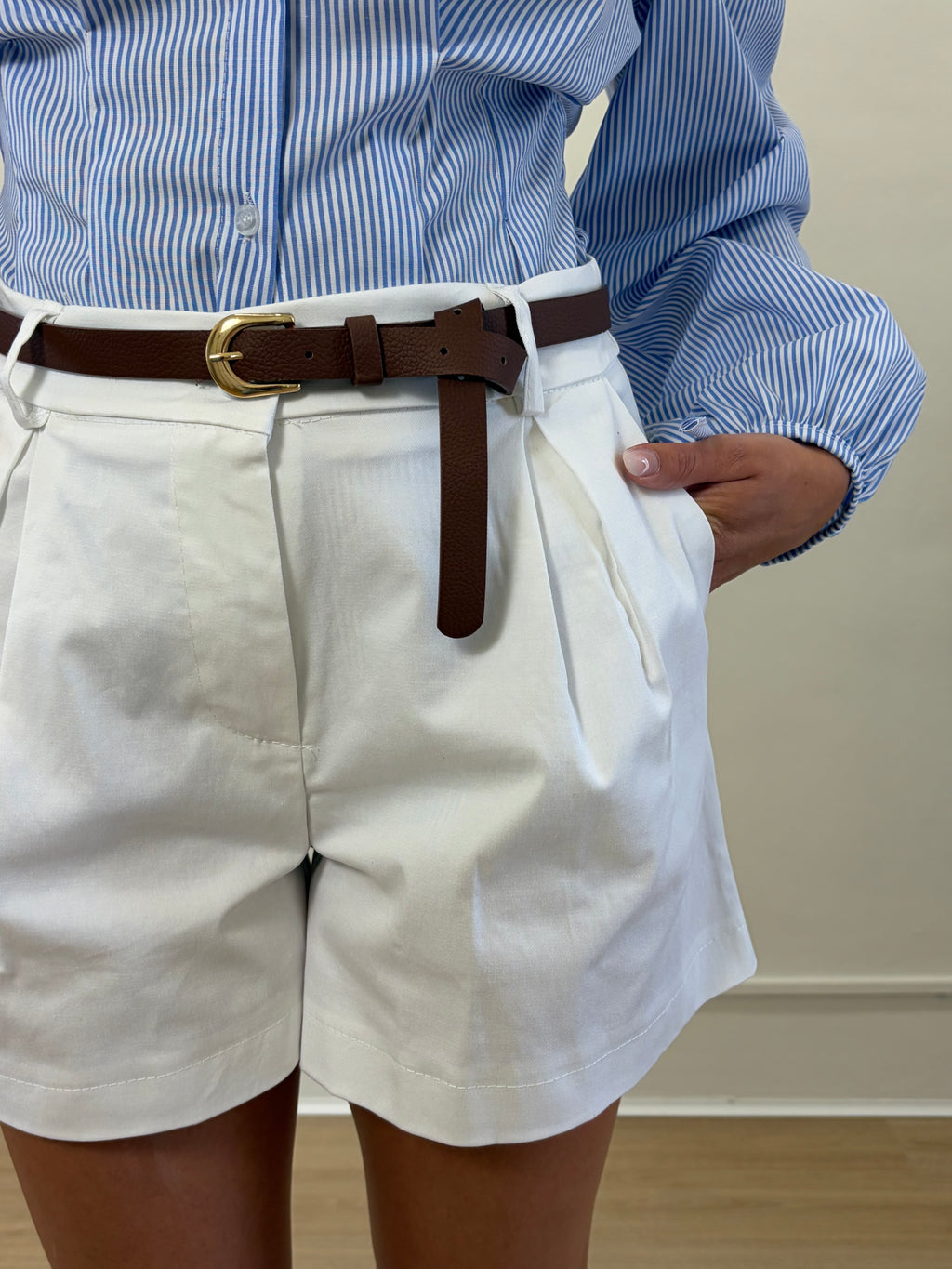 Shorts con cintura