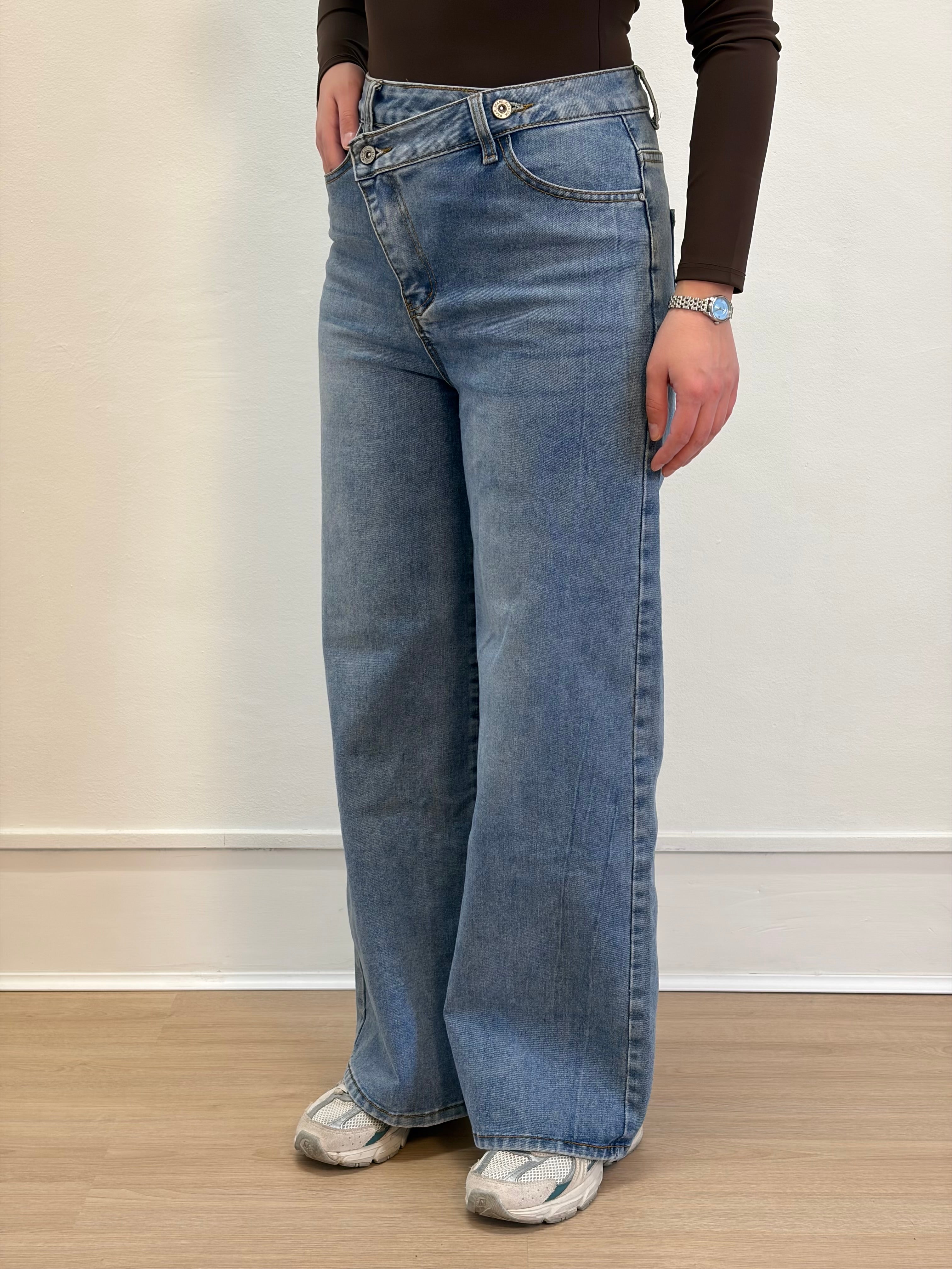 Jeans asimmetrico