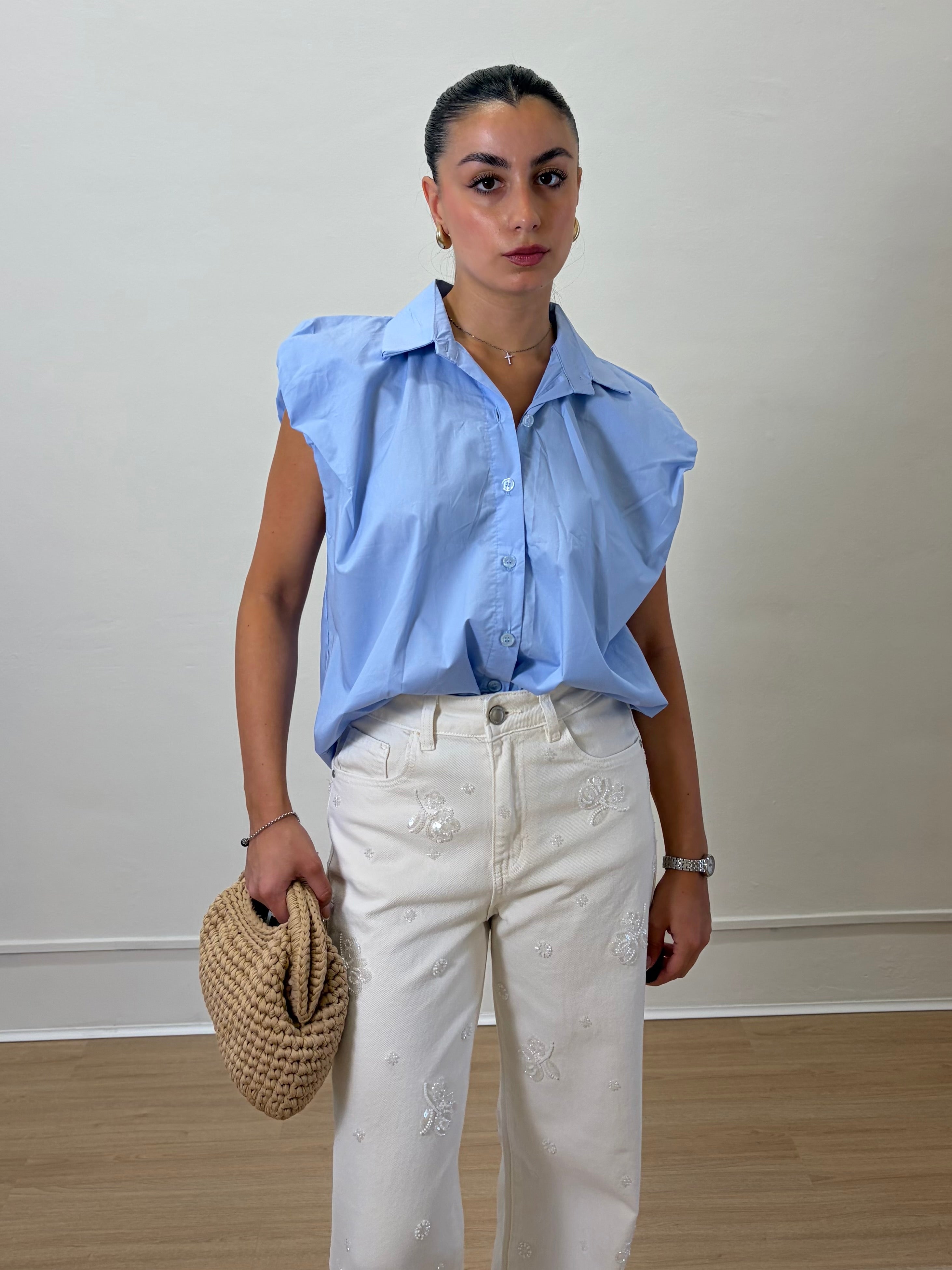 Camicia smanicata