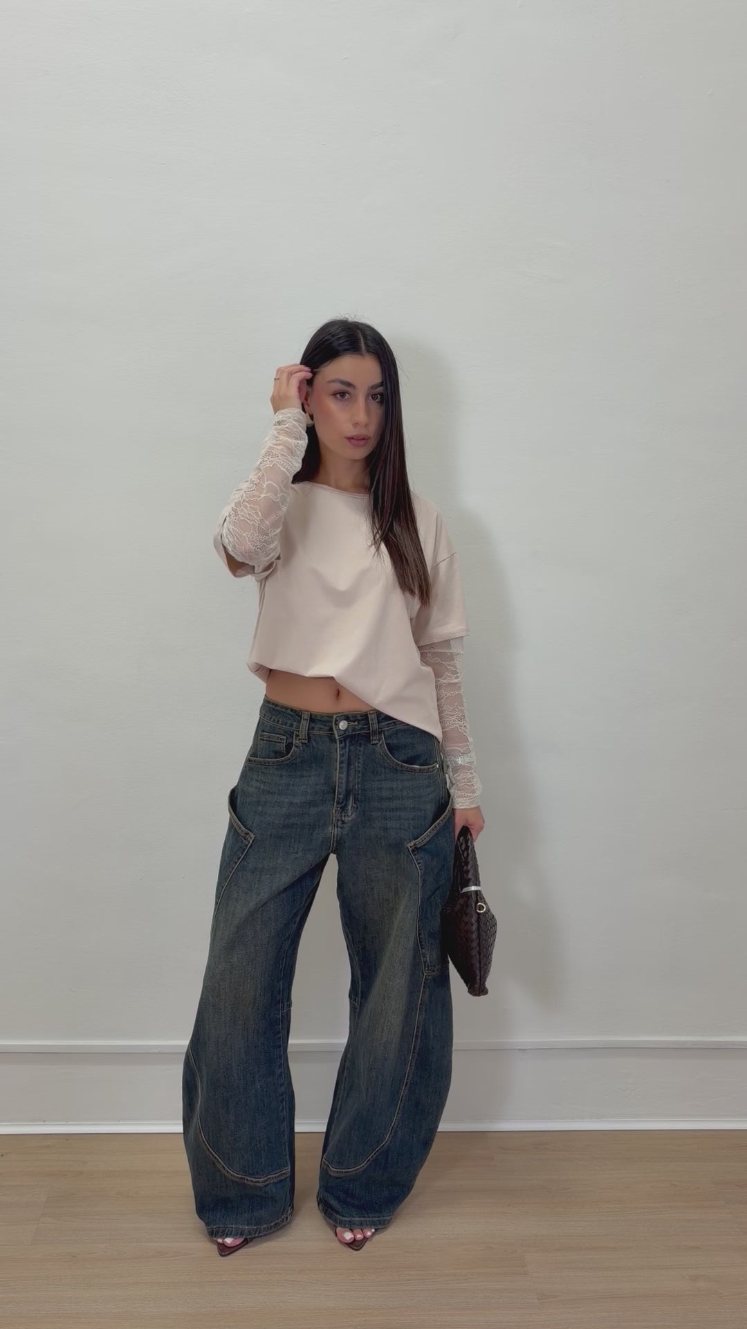 T-shirt maniche in pizzo